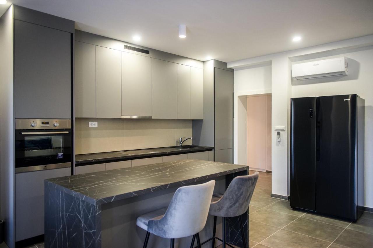 Apartment Lux Elba Kaštela Εξωτερικό φωτογραφία
