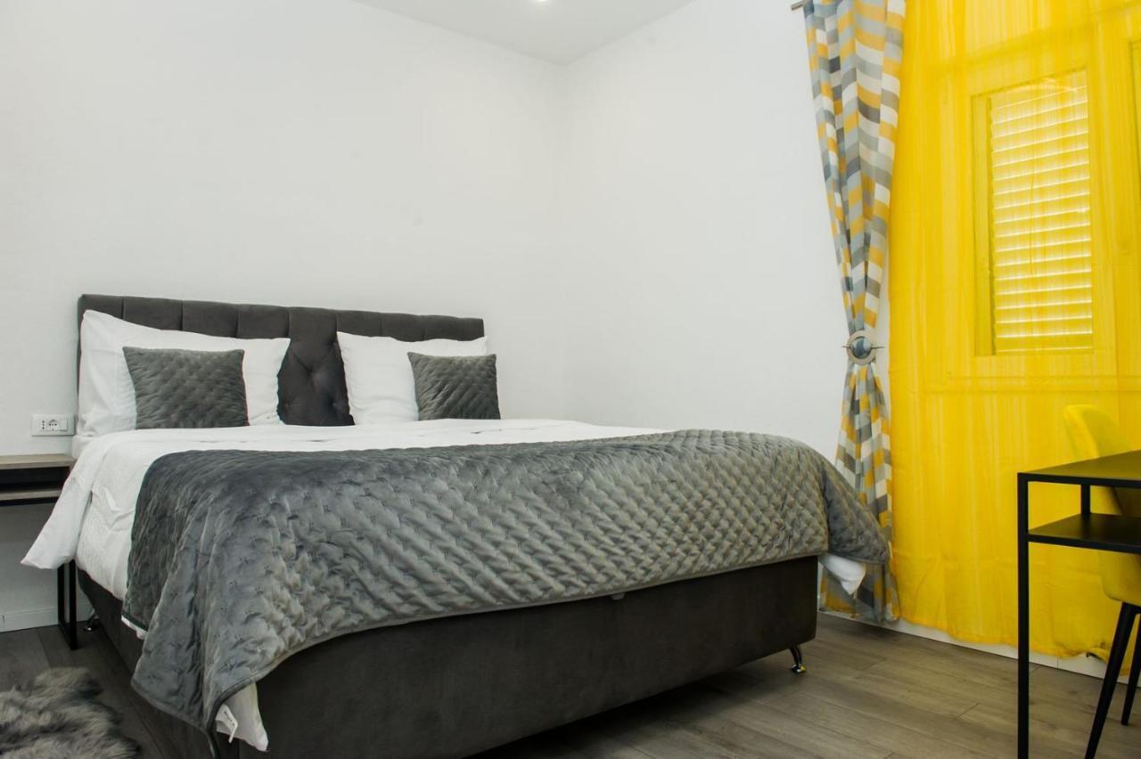 Apartment Lux Elba Kaštela Εξωτερικό φωτογραφία