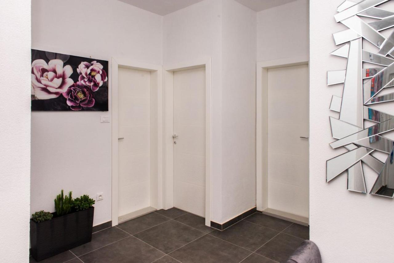 Apartment Lux Elba Kaštela Εξωτερικό φωτογραφία