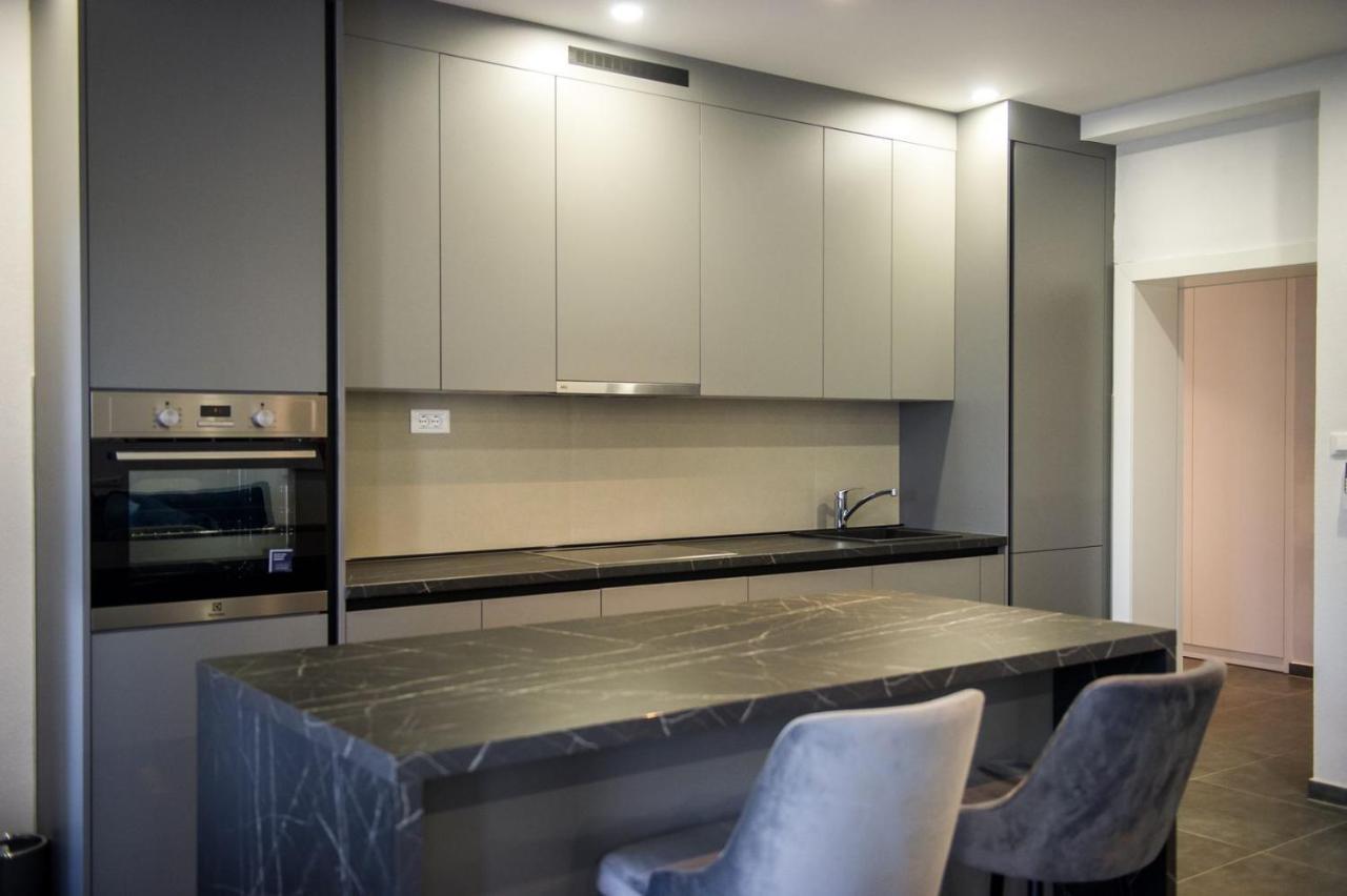 Apartment Lux Elba Kaštela Εξωτερικό φωτογραφία