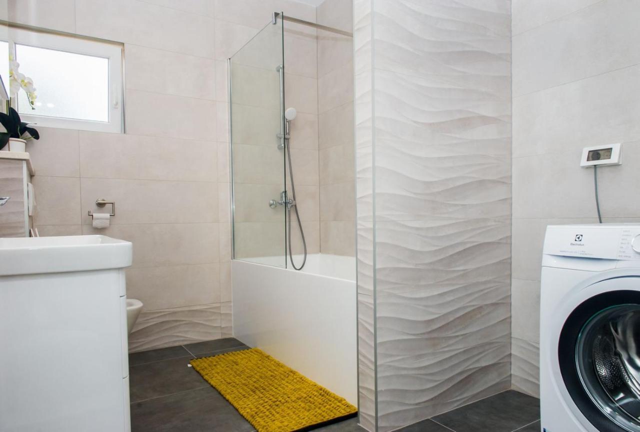Apartment Lux Elba Kaštela Εξωτερικό φωτογραφία